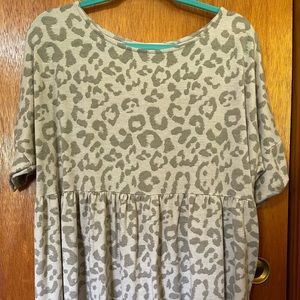 Chic Soul Meow or Never top Size 1x